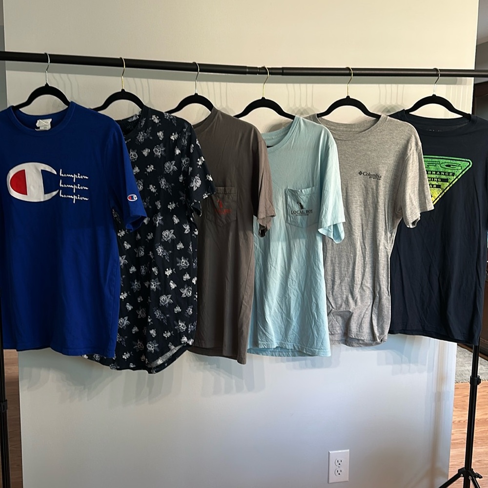 Men’s T-shirts lot of 6 Size Medium